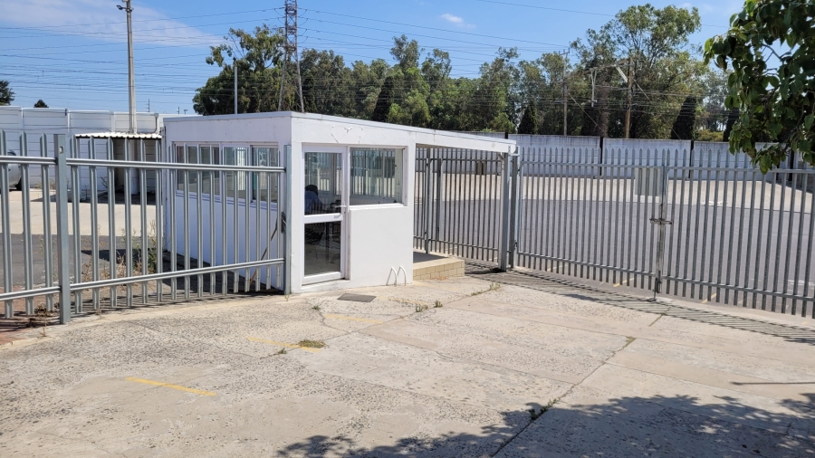 To Let commercial Property for Rent in Stikland Western Cape